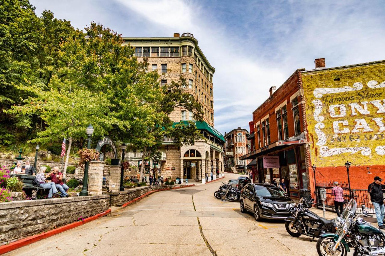 1905 Basin Park Hotel Eureka Springs Buitenkant foto
