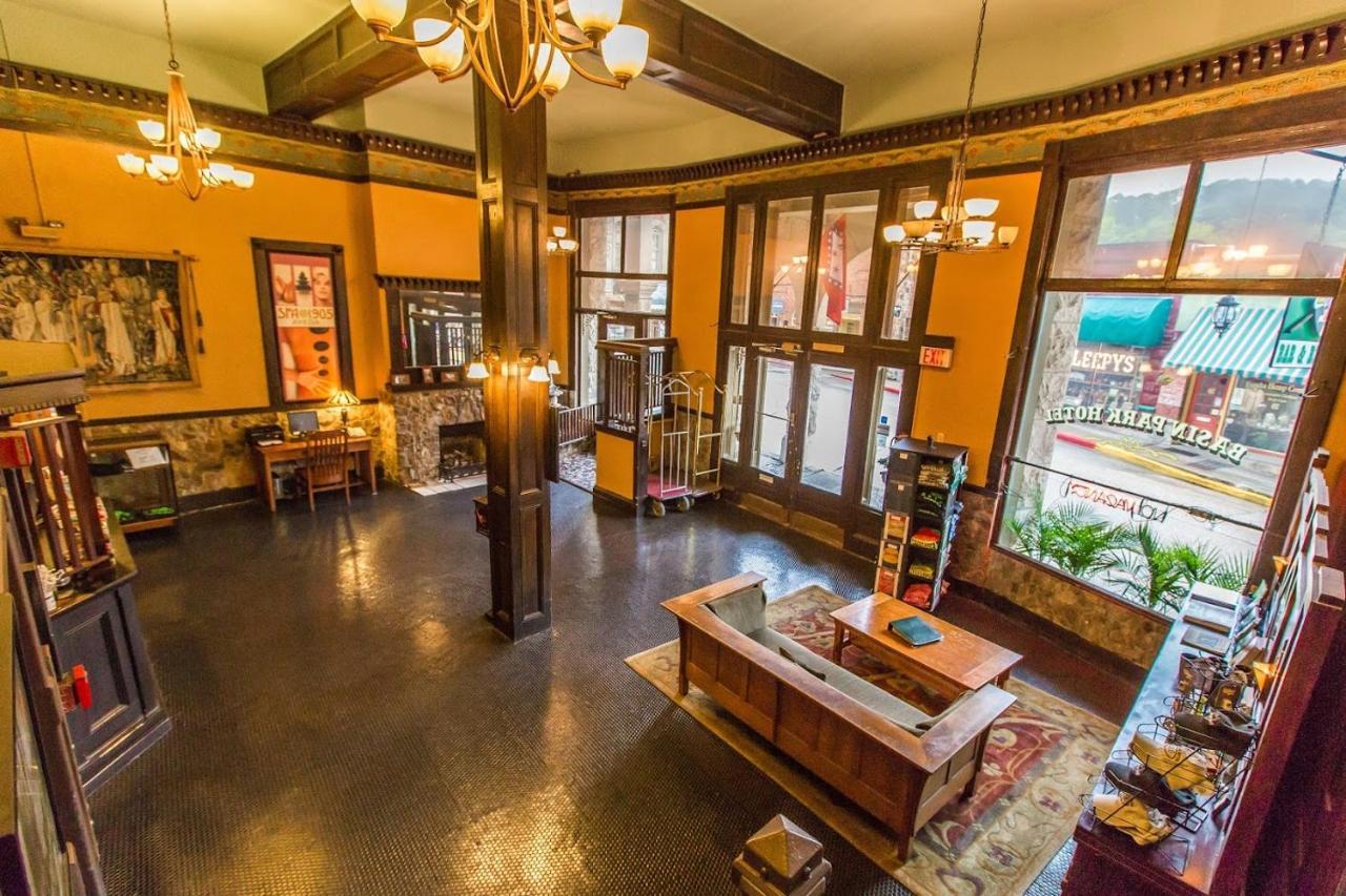 1905 Basin Park Hotel Eureka Springs Buitenkant foto